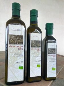 Oleoturismo a Bergamo: produzione Olio d'oliva extravergine biologico