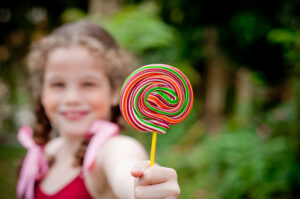 Bambina con Lecca Lecca